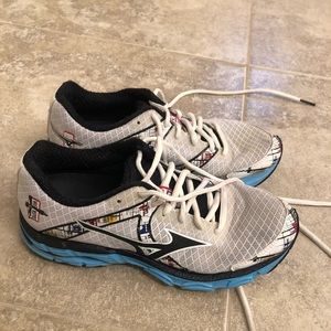 Mizuno running shoes